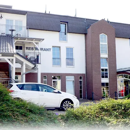 Lindenberger Hof מלון ארנספלדה