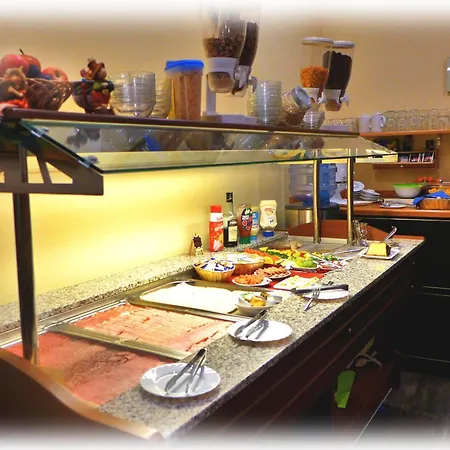 Lindenberger Hof מלון