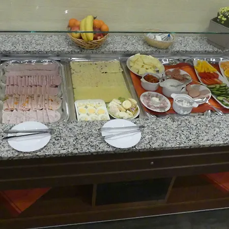 Lindenberger Hof מלון ארנספלדה