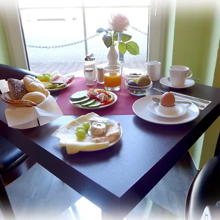 Lindenberger Hof Hotel 3*