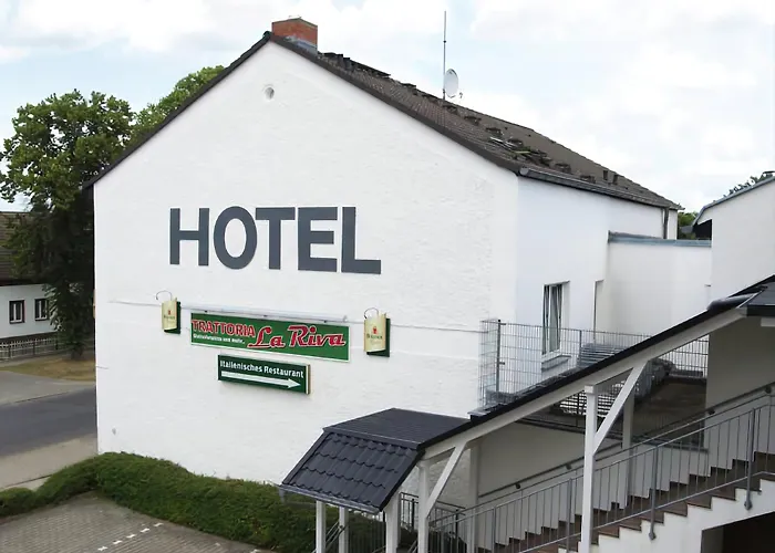 Lindenberger Hof 3* أهرينسفيلد