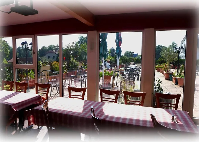 Lindenberger Hof فندق 3*