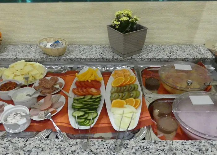 Lindenberger Hof فندق أهرينسفيلد