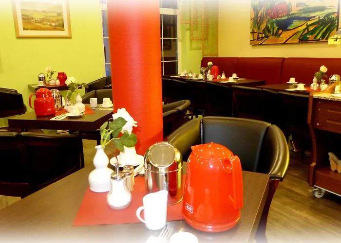 Lindenberger Hof فندق أهرينسفيلد