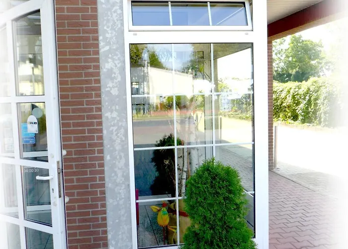 Lindenberger Hof 3* أهرينسفيلد