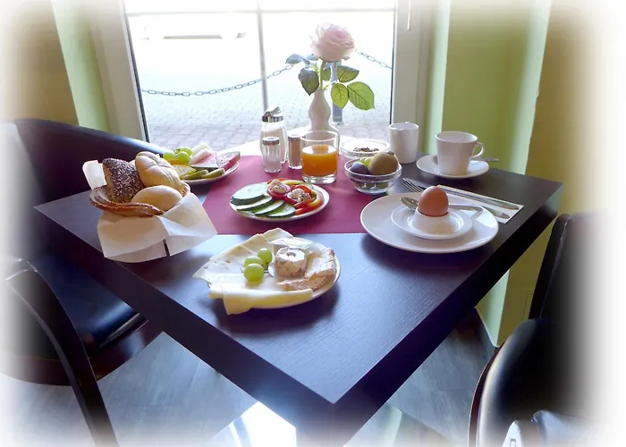 Lindenberger Hof فندق 3*